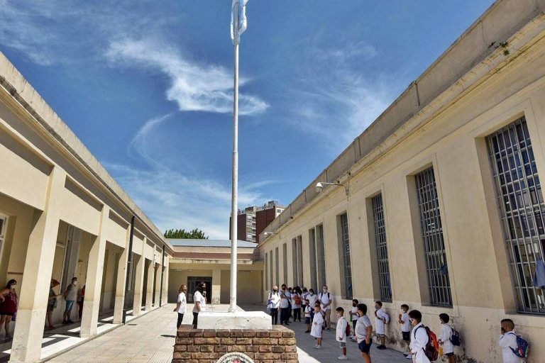 El martes se registró un 58 por ciento de presentismo docente en la provincia. El martes se registró un 58 por ciento de presentismo docente en la provincia.