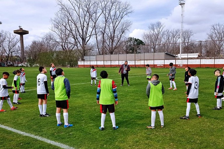 La categoría 2012 del Athletic Club Concordia entrenando para el Mundialito. La categoría 2012 del Athletic Club Concordia entrenando para el Mundialito.