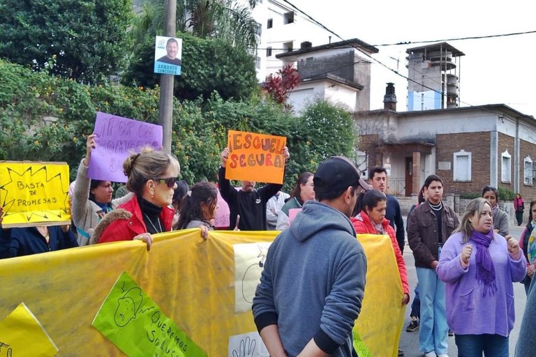 No habrá clases, en el turno mañana del lunes. No habrá clases, en el turno mañana del lunes.