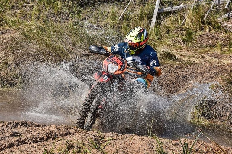 En Benito Legerén se disputará la final del Nacional del Enduro. En Benito Legerén se disputará la final del Nacional del Enduro.