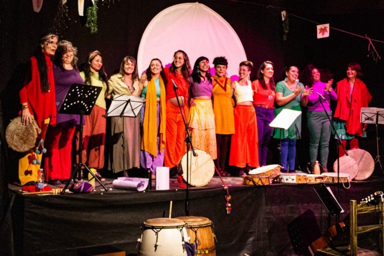 El canto colectivo de mujeres se presentará este domingo. El canto colectivo de mujeres se presentará este domingo.