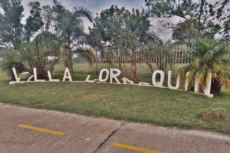 Las roturas en las letras del barrio de zona norte. Las roturas en las letras del barrio de zona norte.
