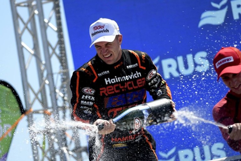 El piloto entrerriano le dio una nueva estrella a Ford. El piloto entrerriano le dio una nueva estrella a Ford.