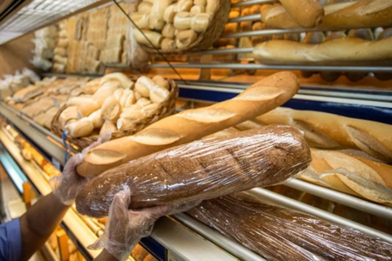 Actualmente el costo de la harina es de 14.300 pesos. Actualmente el costo de la harina es de 14.300 pesos.